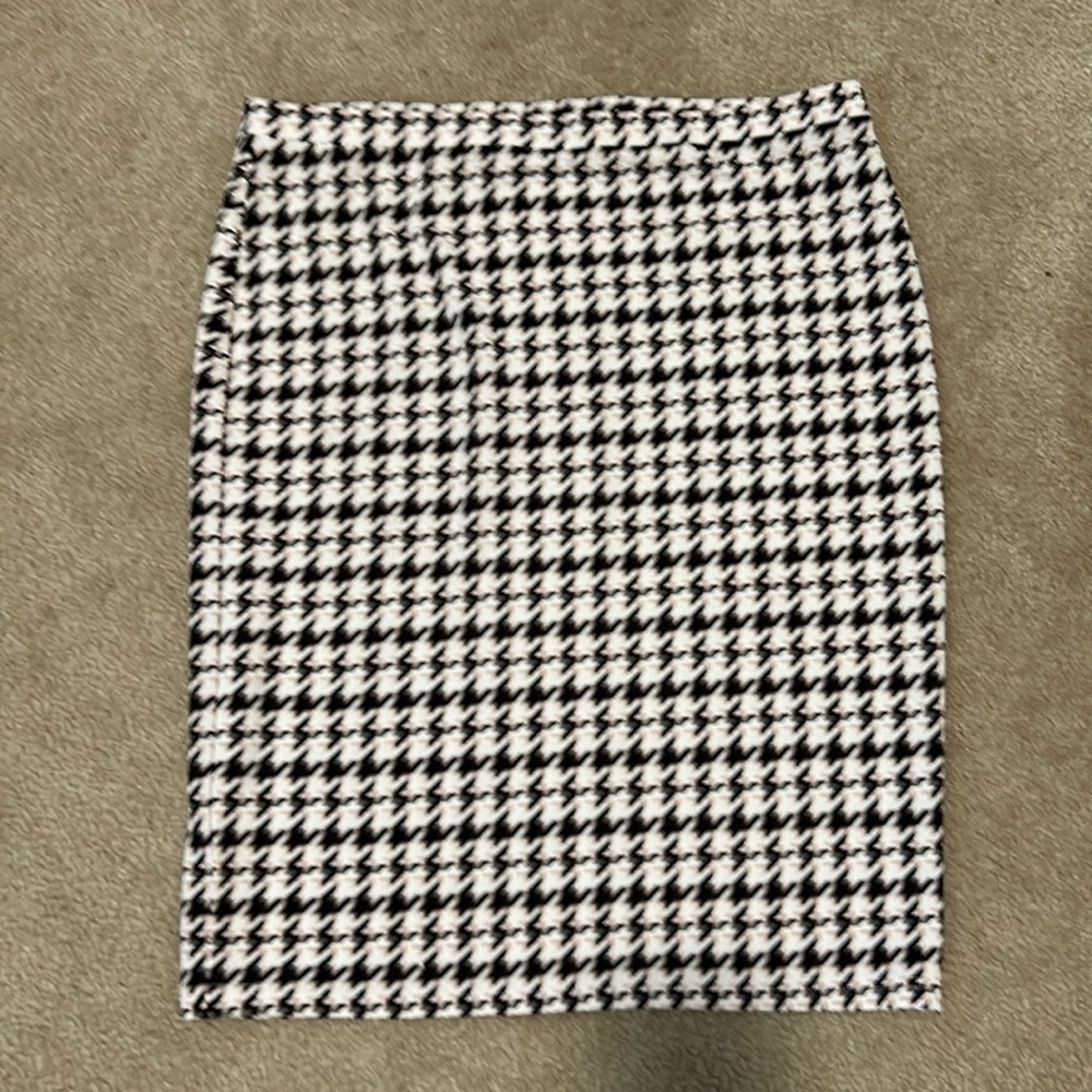 Hounds Tooth Look Skirt with Stretch Waist Size XL